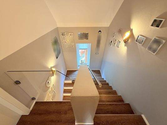 Treppenaufgang ins Obergeschoss