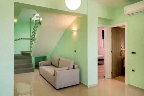 Kreta, Akrotiri: Geräumige moderne Villa mit spektakulärem Blick auf das Meer und die Bucht zu verkaufen