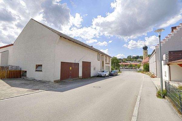 01_Garage_Hausansicht