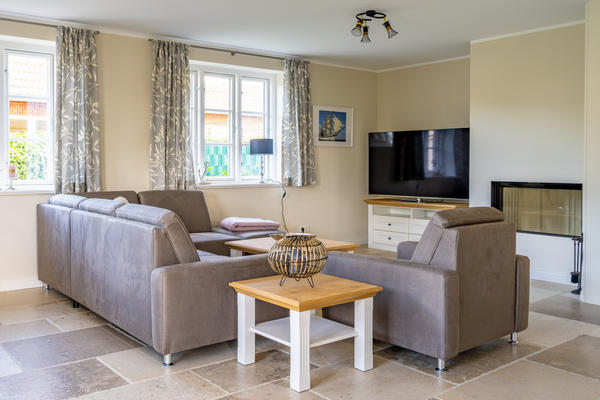 Wohnzimmer und Kamin.png