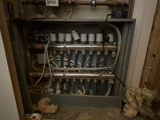 Verteilung Fußbodenheizung Wohnung 1 und 2