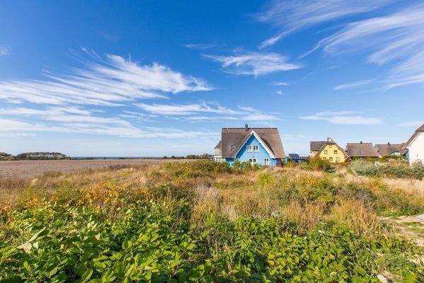 Dranske-Lancken, umgeben von Feldern