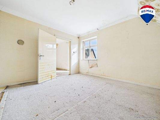 REMAX Immobilien DeLux Einfamilienhau Zimmer Ballweiler Mark Borowicz