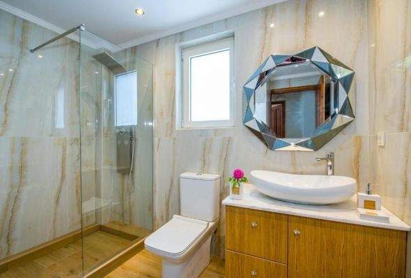 Kreta, Kokkino Chorio: Villa mit spektakulärem Blick auf das Meer und den Sonnenuntergang zu verkaufen