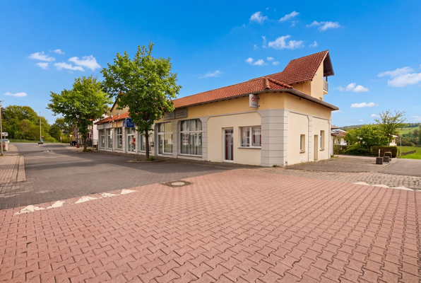 Wohn- und Geschäftshaus in 61250 Usingen