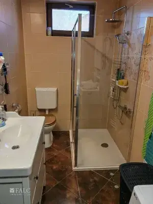 immobilie76403-badezimmer-2-g