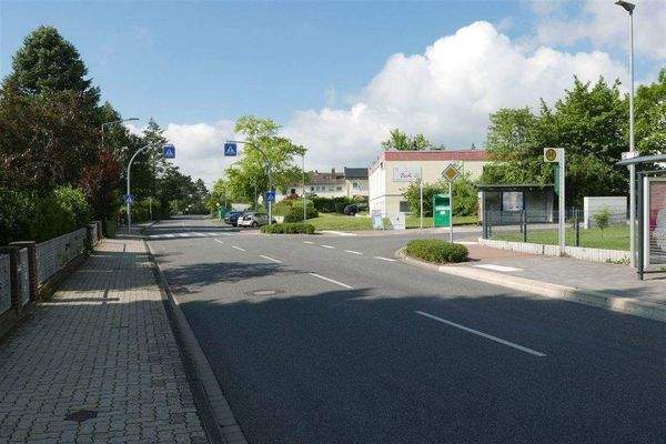 Zum Feldlager_Bushaltestelle