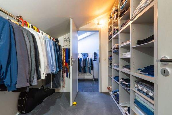 Begehbarer Kleiderschrank OG (Hauptwohnung)