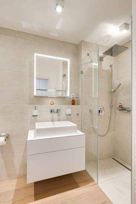 Kinder-/Gästeduschbad