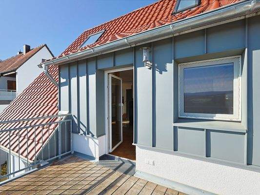 Großer, sonniger Balkon