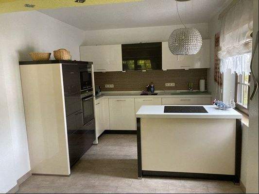 hochwertige Einbauküche (Neuzustand) - Erdgeschoss