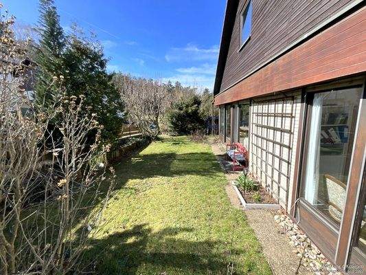 vorderer Gartenbereich