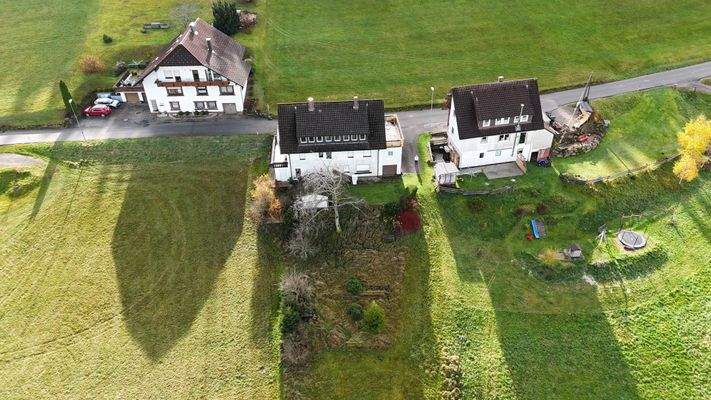 Drohnenaufnahme - mittleres Haus