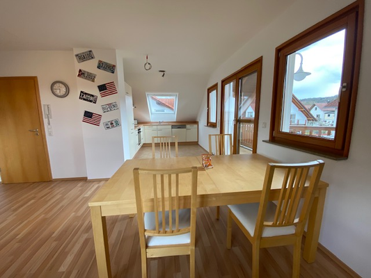 Esszimmer und Küche OG