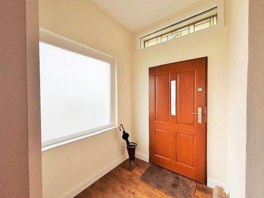 Zugang zum Garten vom Treppenhaus, B2.jpg