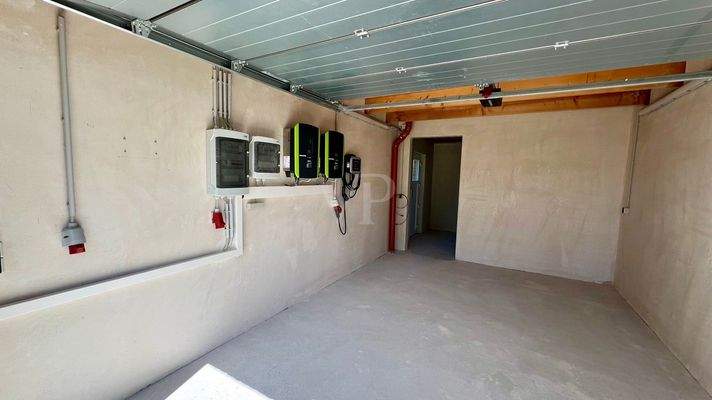 Garage mit Wall-Box