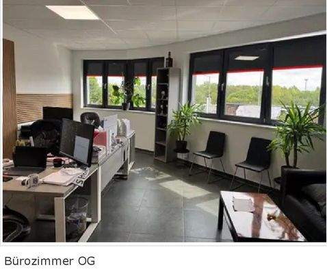 160780378 __ Modernes hochwertiges Büro mit Lagerf