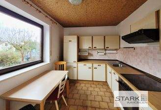 Küche zum Fenster.jpg