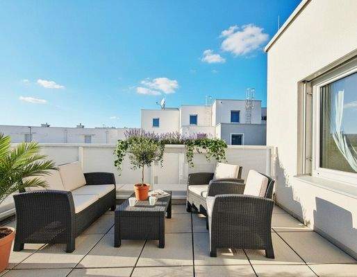 Sonnige große ca. 11,30 m² Terrasse (ohne Möbel)