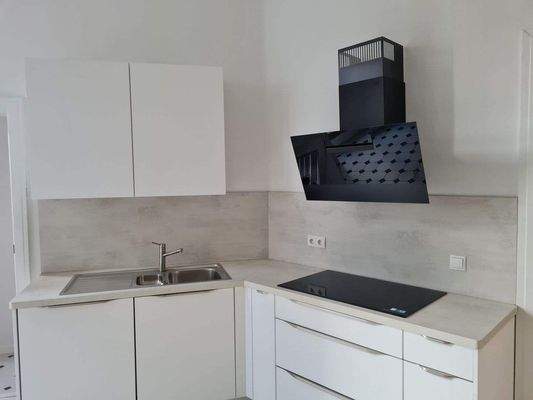 Küchenmöbel in top Qualität.jpg