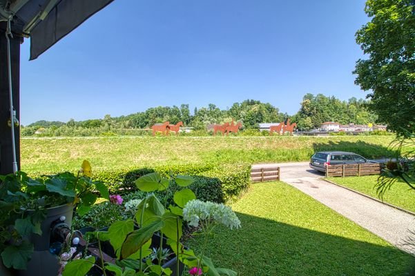 Blick vom Ostbalkon zum Inn