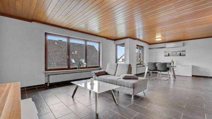 Wohn- und Esszimmer OG