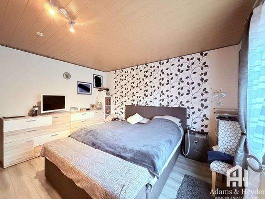 Schlafzimmer 2, EG, Bild 2