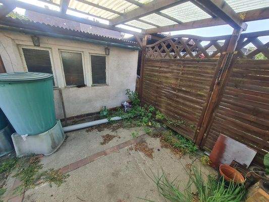 Gartenhaus mit Freisitz