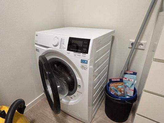 HWR mit Waschmaschine