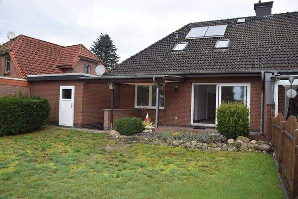 Zugang Keller und Garage