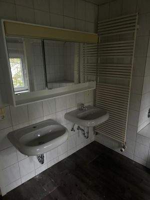 Bad OG 2 Waschbecken