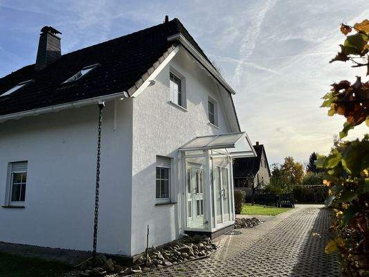 Eingangsbereich & Einfahrt Grundstück