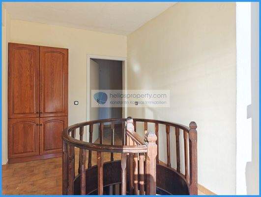 e798fd38f3e0404abe8a8859c4ab56df-original