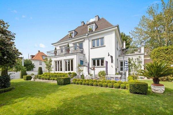 Hausansicht vom Garten