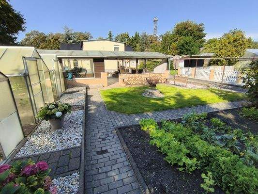 Garten und Gewächshäuser