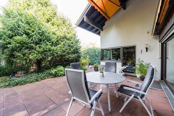 wind- und blickgeschützter Sitzplatz