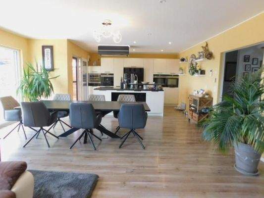 BB12-1 Wohn-Ess-Kochbereich