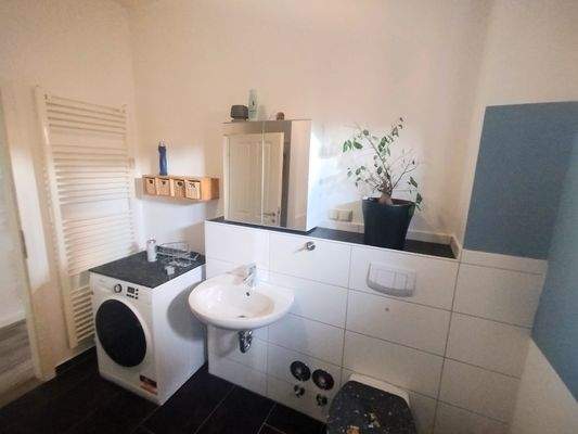 Waschbereich mit WM anschluss