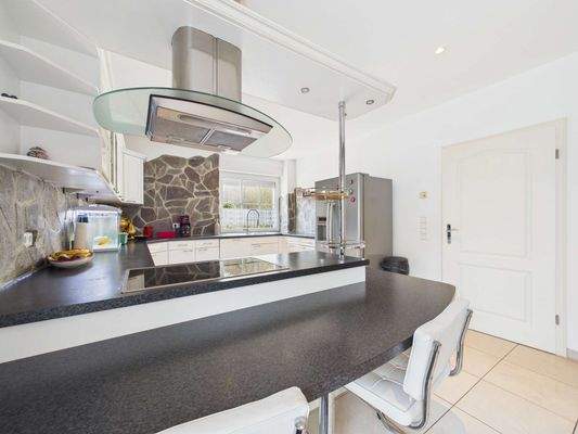 CAM04911G0-PR0053-STILL018