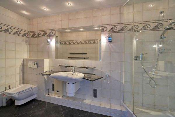 Duschbad im Obergeschoss