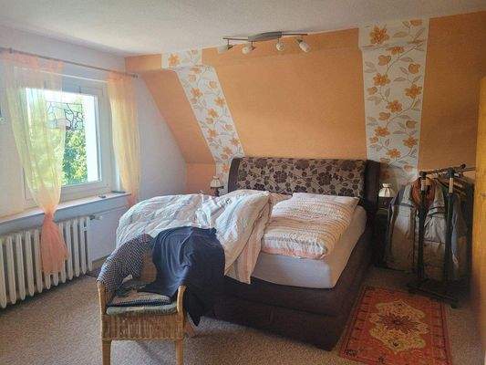 Schlafzimmer DG