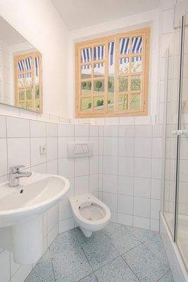 Gäste-WC mit Dusche