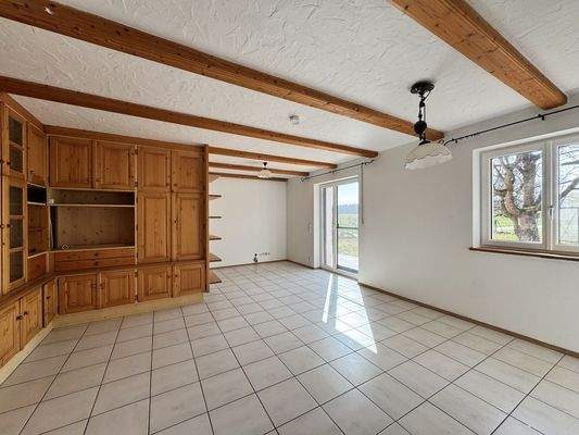 Wohnbereich mit Zugang zur Terrasse