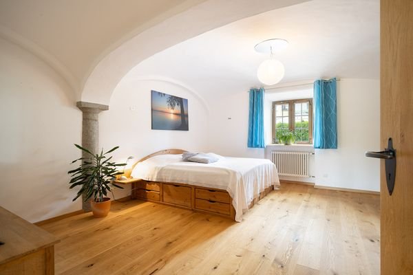 Schlafzimmer mit Gewölbedecken