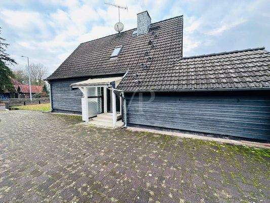 Zufahrt & Hauseingang