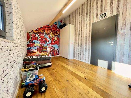 1 Kinderschlafzimmer OG