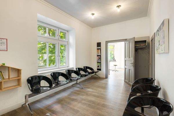 Gewerbeeinheit im Haus