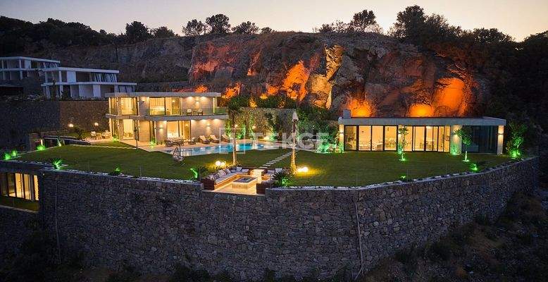 Sea View Houses with Private Beach in Bodrum Mugla