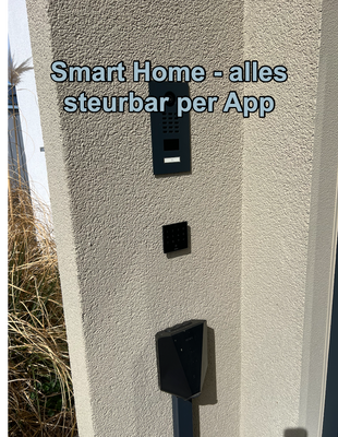 "Smart Home" - alles über die App steuerbar (wie Türöffnung, jeden Lichtschalter im Raum, Jalousien, Heizung pro Raum regelbar)