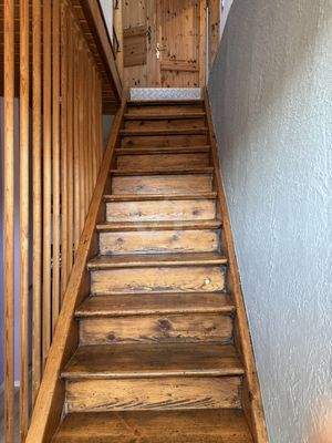 Holztreppe OG-DG